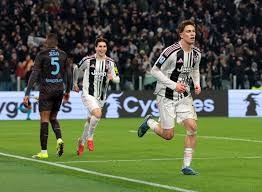 基恩曾因记者手机没有静音而发火，但录节目时他的手机也响了