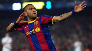 雷耶斯敲出致胜轰后婉拒登上英雄访问并表示：「在站上这个舞台前，我要再多打几支！」｜日职